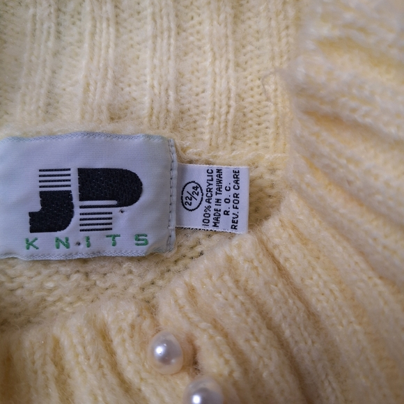 Vtg JP Knits Light Yellow Knitted Sweater Top W/ Faux Peal Buttons Size 22/24... - Picture 7 of 8
